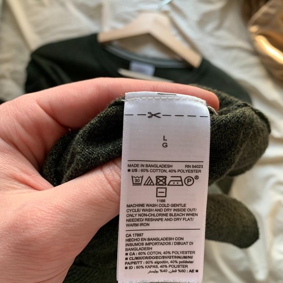 Old Navy Everyday Sweater - Picture 3 of 3